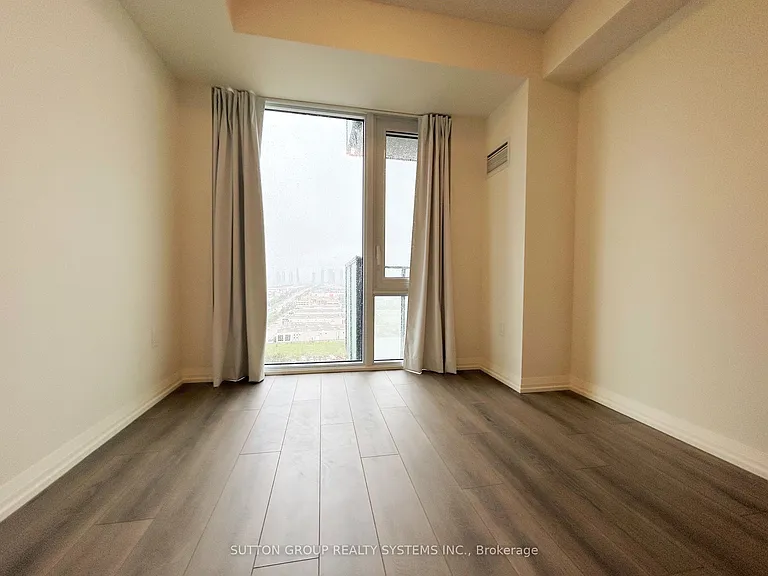 27 Korda Gate #1904 — Photo 12