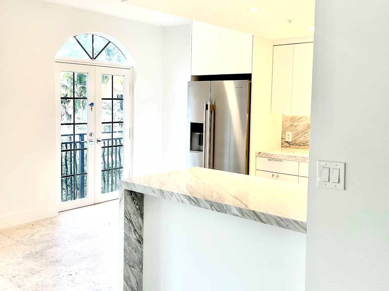 2 bed, 1150 sqft, $6,900 — Photo 1