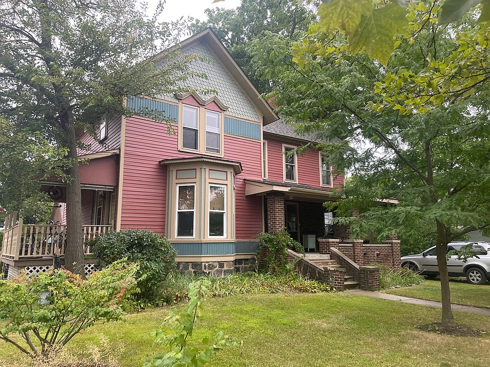1st image of 826 N Mill St