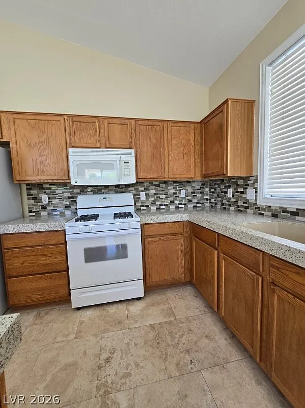 3 bed, 2.0 bath, 1508 sqft, $2,500 — Photo 3
