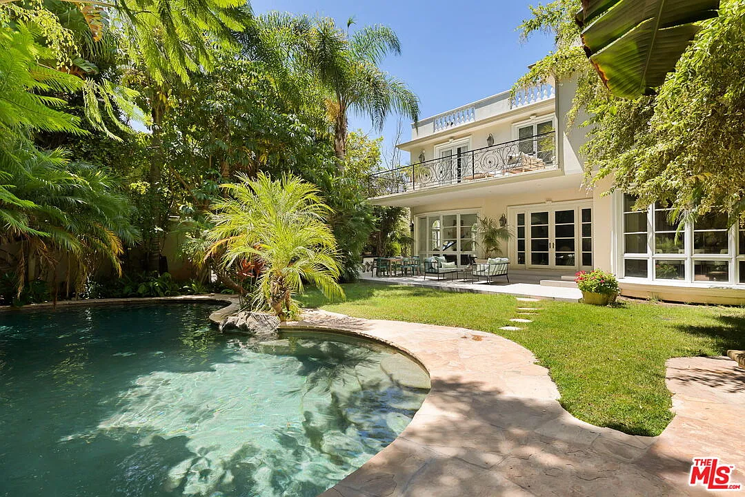 5 bed, 5.5 bath, 5320 sqft, $25,000 — Photo 1