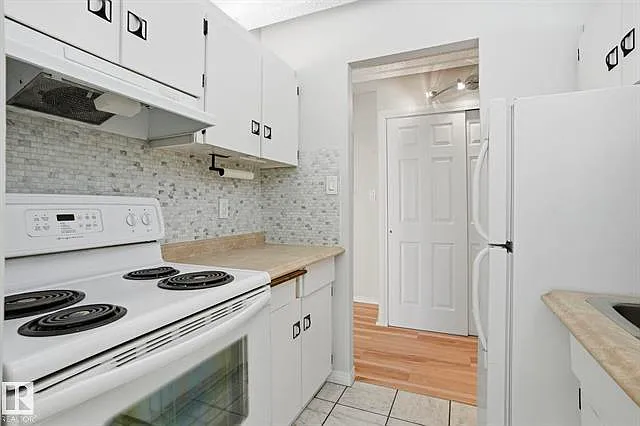 9918 101st St NW — Photo 12