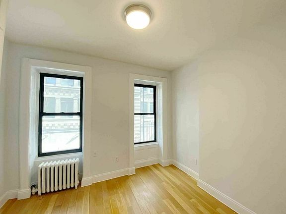 5th image of 162 W 4th St APT 1