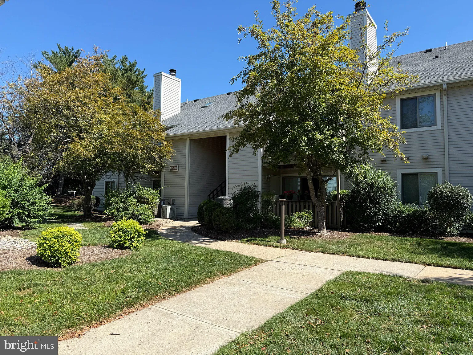 1 bed, 1.0 bath, 786 sqft, $1,800 — Photo 1