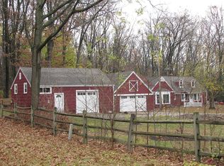 4032 Section Rd, Lambertville, MI 48144