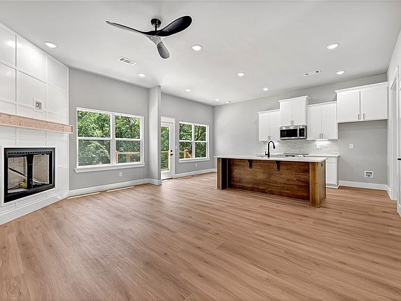 4th image of 9 Lincluden Ln