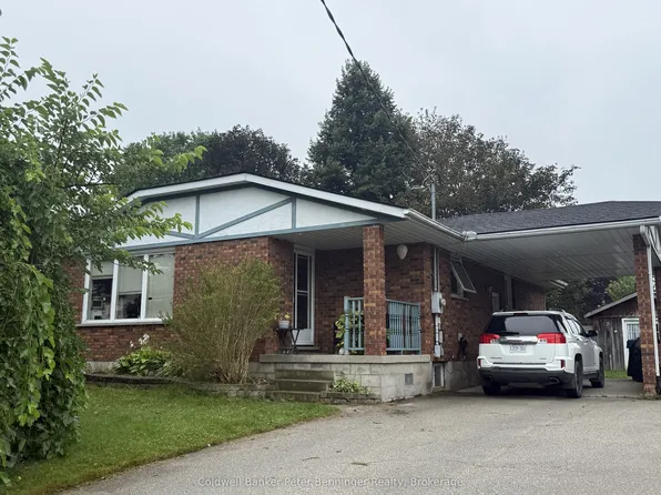672 21st Ave, Hanover, ON N4N 3L2