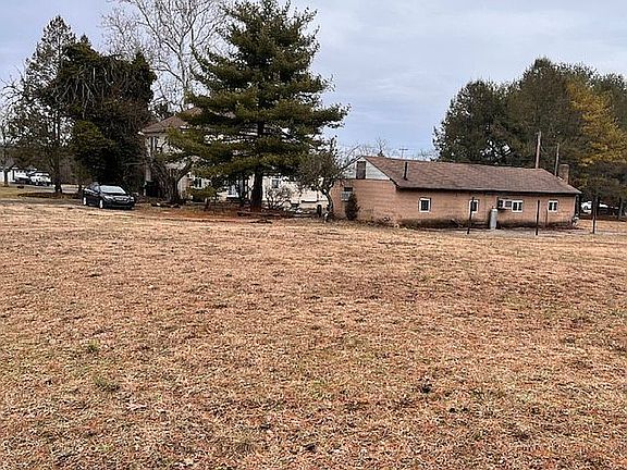 4th image of 166 Pump Branch Rd