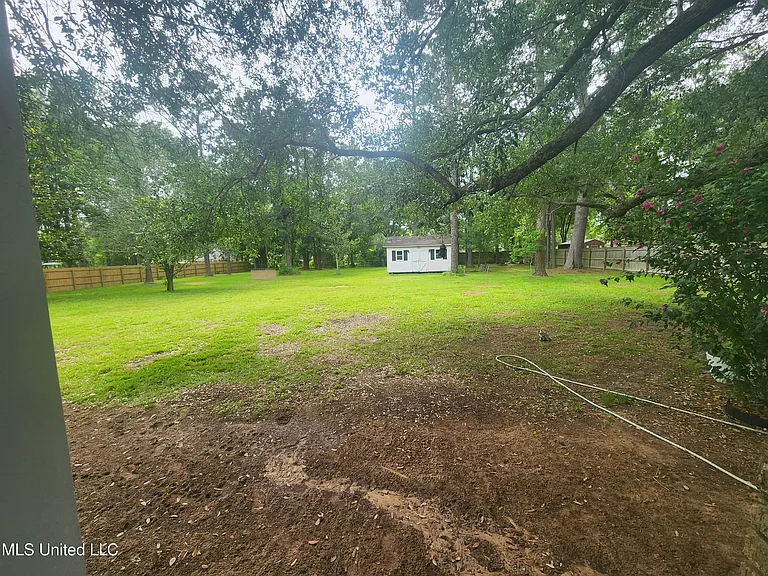13349 Lorraine Rd — Photo 17