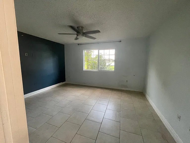 5005 Wiles Rd #102 — Photo 5