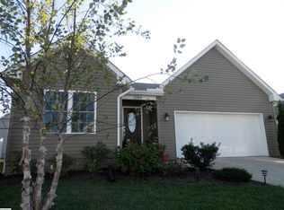 1090 Pendleton Dr, Waynesboro, VA 22980