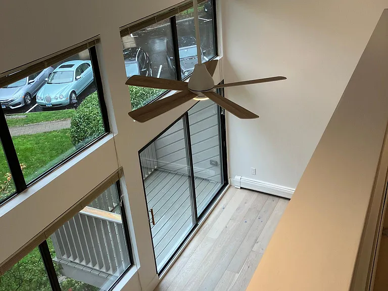 1465 E Putnam Ave #229 — Photo 5
