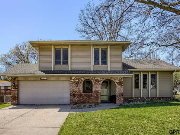 7563 Drexel St, Ralston, NE 68127
