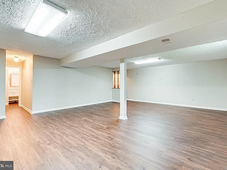 3381 Monarch Ln — Photo 47