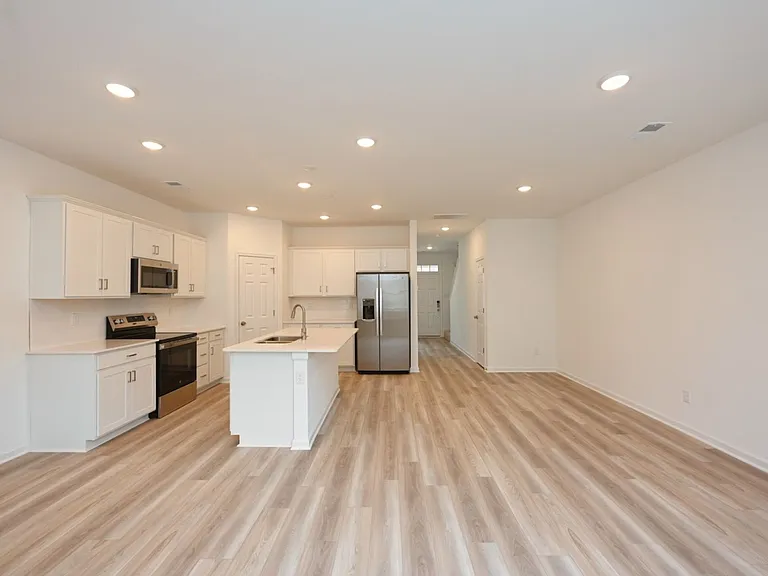 2900 Suzanne Landon Dr #E2 — Photo 17