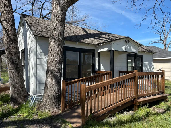 413 Sams St, Taylor, TX 76574