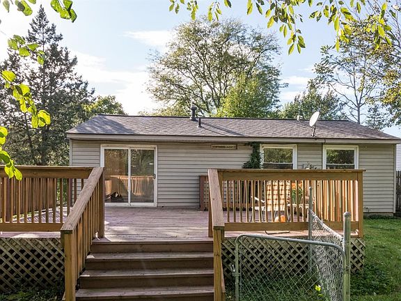 4th image of 19 Jay Lee Ct