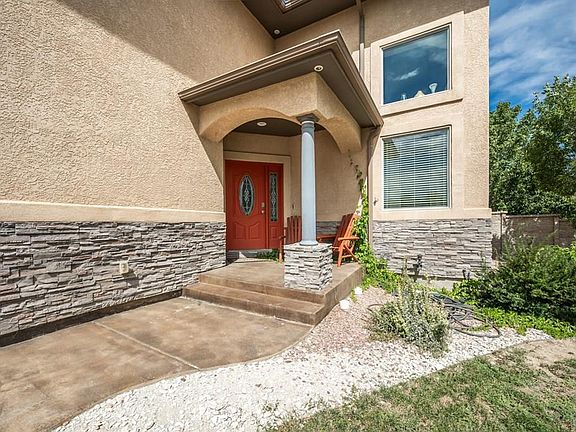 4th image of 5078 Hummingbird Ct