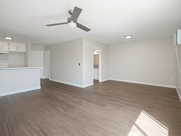 1605 W Holt Ave #3 — Photo 4