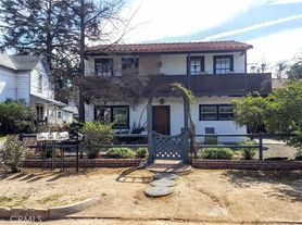 529 Walnut Ave, Redlands, CA