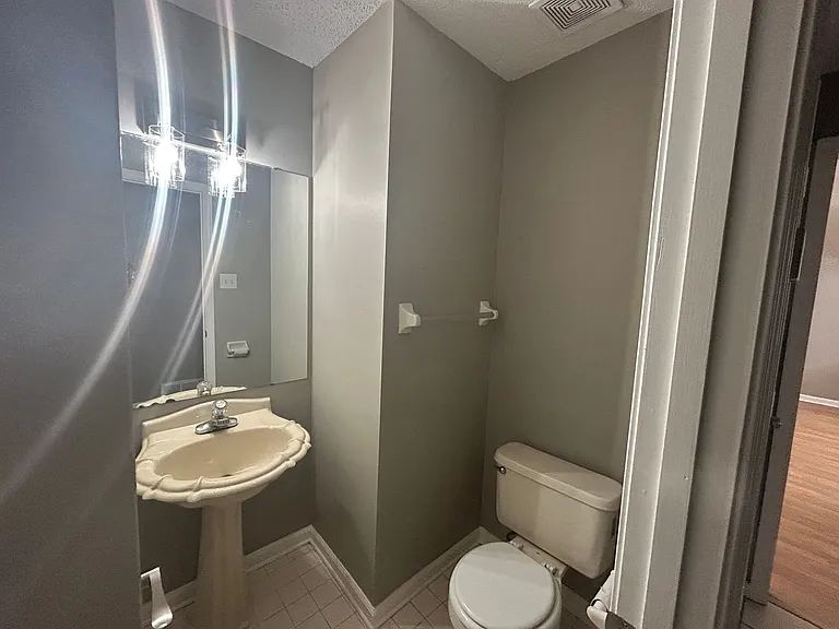437 Bruins Trce — Photo 9