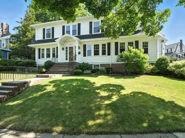 83 Traincroft, Medford, MA 02155