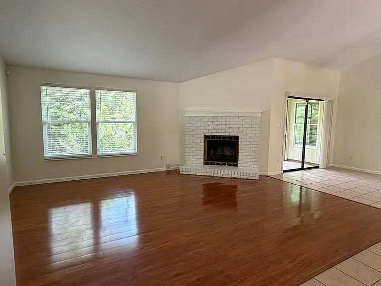 7386 Spring Villas Cir — Photo 4