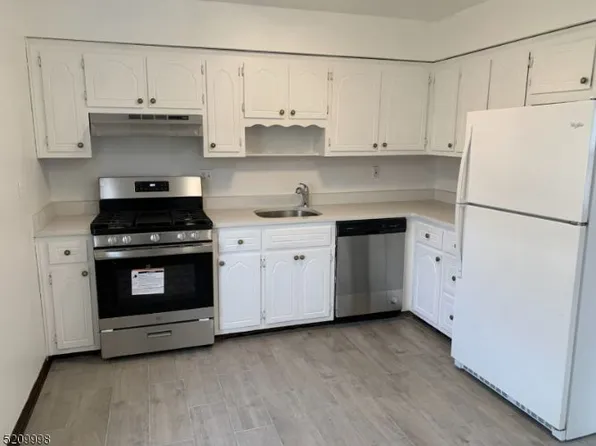 167 S 7th Ave #A101, Manville, NJ 08835