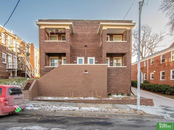 3155 Jackson St, Omaha, NE 68105