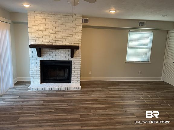 3rd image of 328 Clubhouse Dr #6-D
