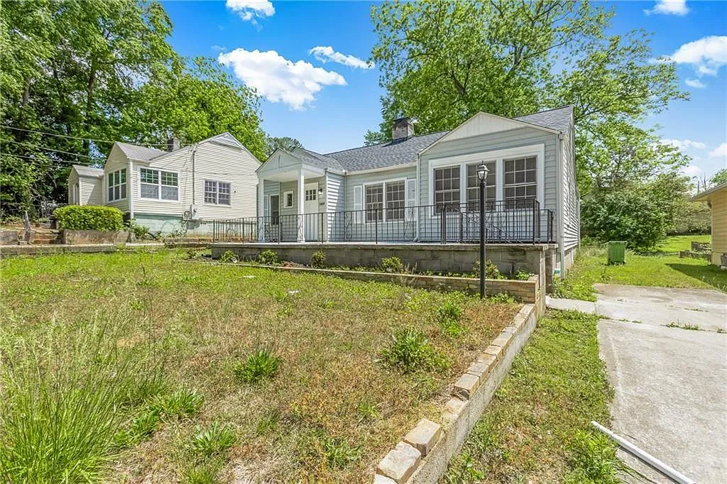3 bed, 2.0 bath, 1328 sqft, $1,399 — Photo 3