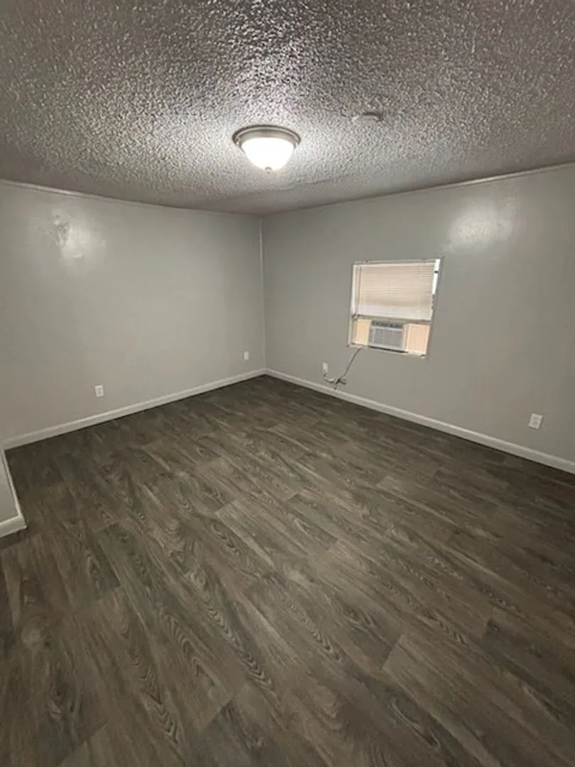 Cozy North Side Rooming House — Photo 4