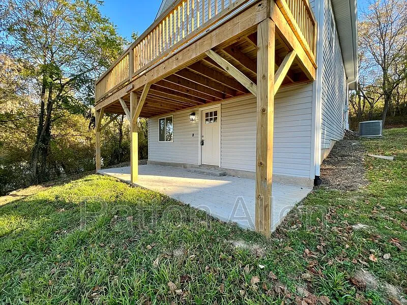 1 bed, 1.0 bath, $1,350 — Photo 1