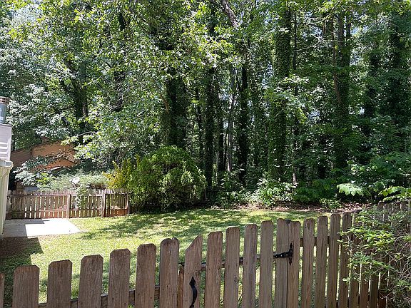 3rd image of 1024 Hodges Way