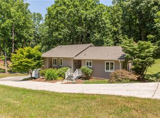 4327 Kenleigh Forest Rd, Tobaccoville, NC 27050