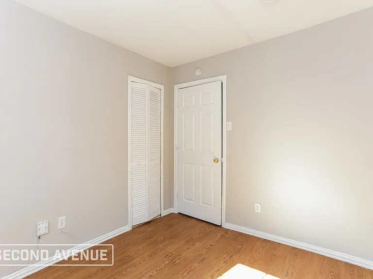 2005 Mount Pleasant Dr — Photo 15