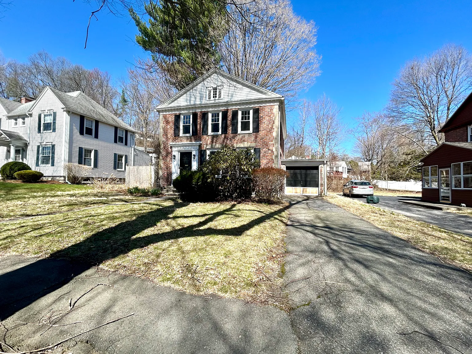 3 bed, 1.5 bath, 1920 sqft, $3,500 — Photo 3