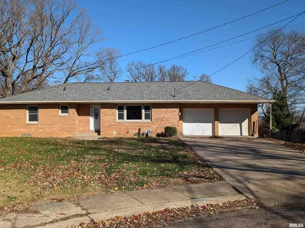 24 Lauterbach Dr, Bartonville, IL 61607