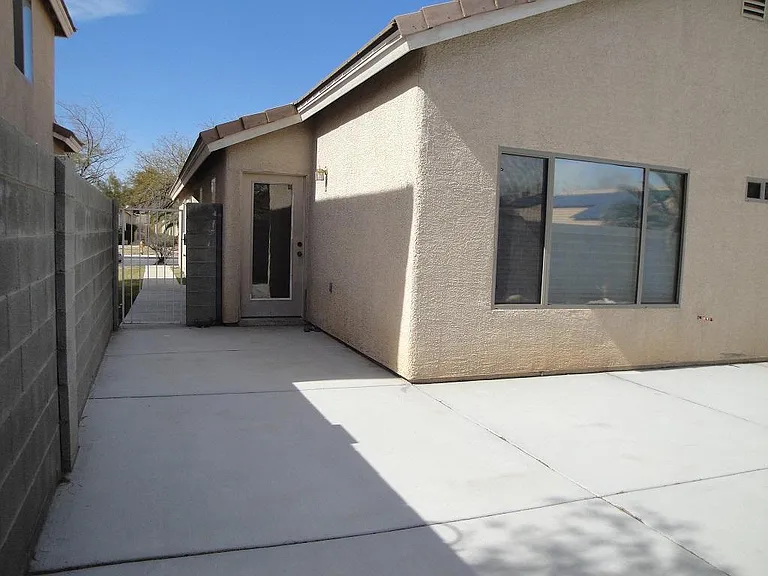 7724 Pacific Rim Ct — Photo 25