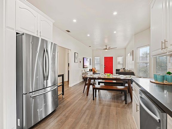 Open Kitchen