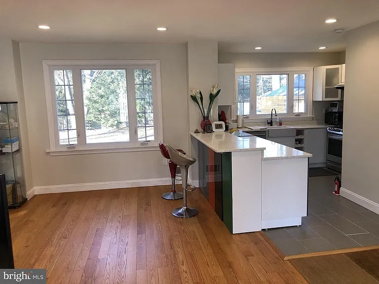 329 Browning Ln — Photo 7