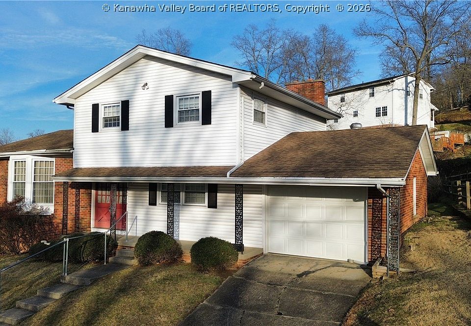 1st image of 822 Whispering Way