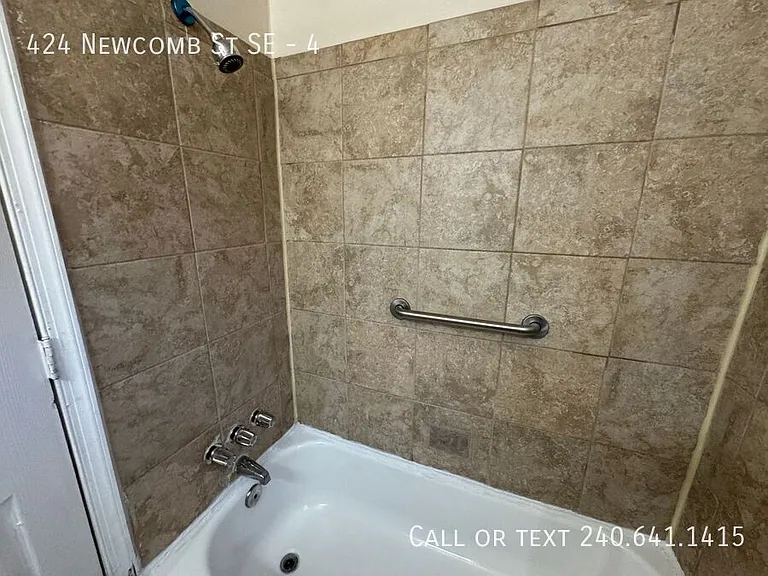 424 Newcomb St SE #4 — Photo 28