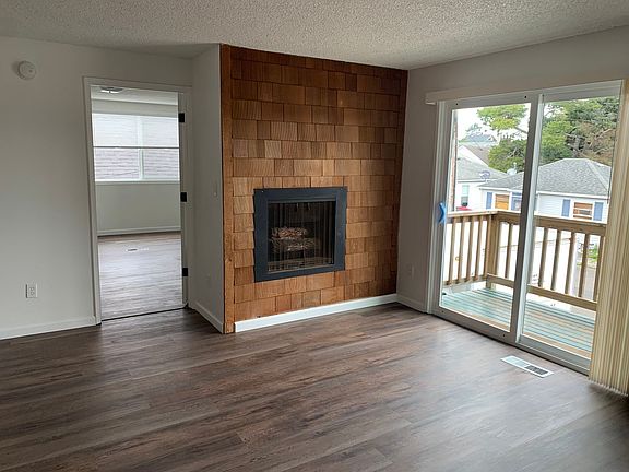 3rd image of 335 Avenue K Unit 1