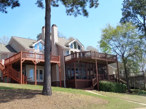 1663 Vintage Club Dr, Greensboro, GA 30642