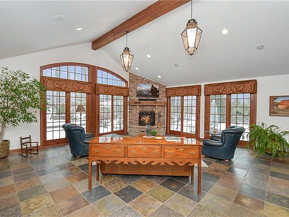 5th image of 32105 Woodsdale Ln