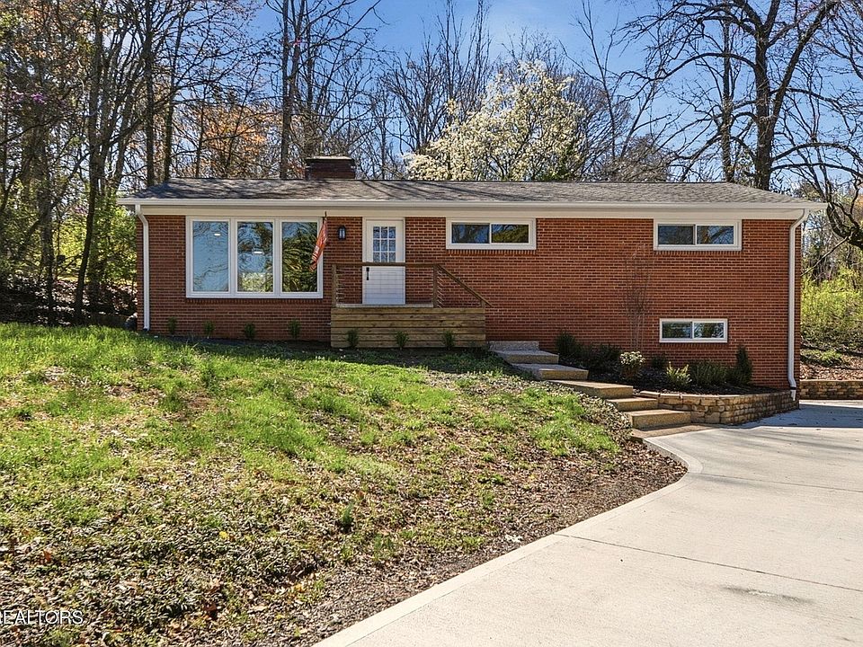 1st image of 1417 Audena Ln