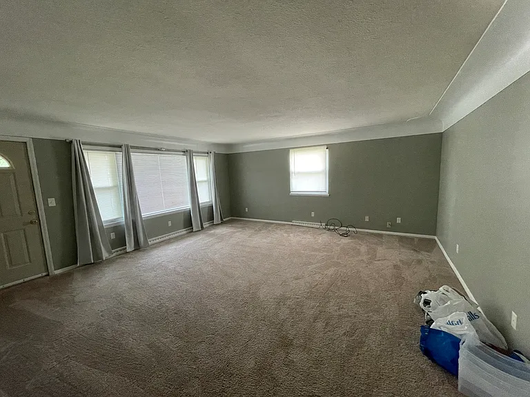 4291 Zander Dr — Photo 2