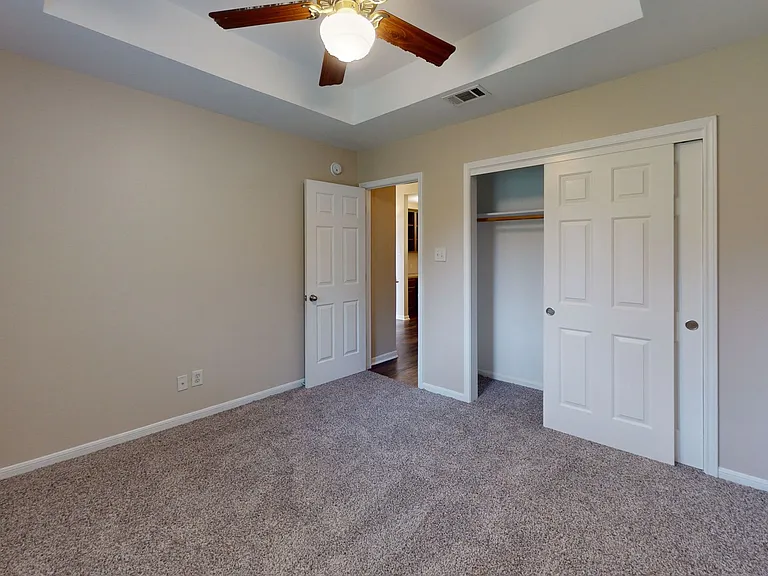 1021 Westend Dr — Photo 15