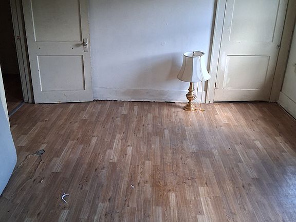 4th image of 421 Cove Rd